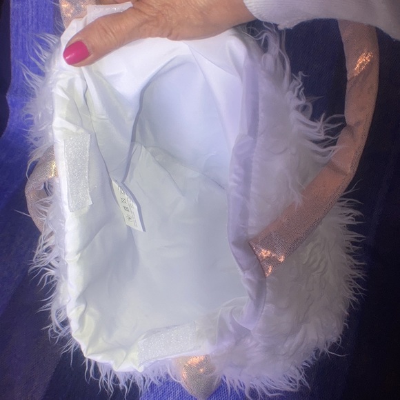 Perfectto Design plush tote bad - Picture 2 of 5